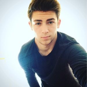 Meet your Posher, Dillon